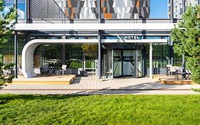 X Hotel